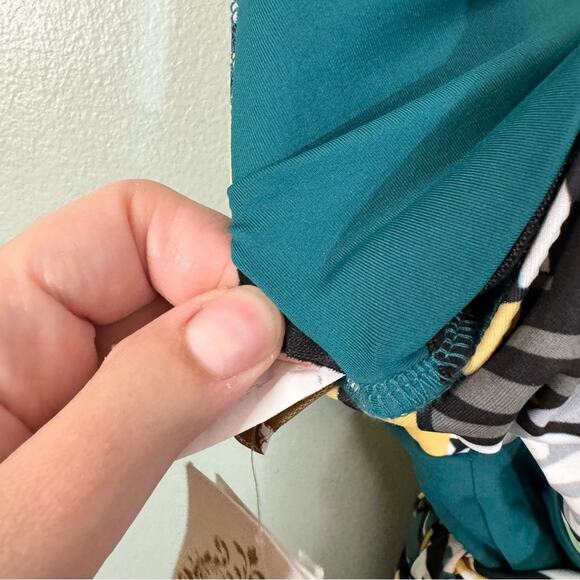 Becca Handkerchief Surplice Padded Tie Waist Wrap One-Piece Swimsuit Green M NWT - Picture 3 of 14